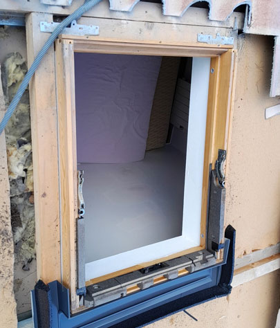 Installation fenêtre de toit Velux Savines-le-Lac - CB Services